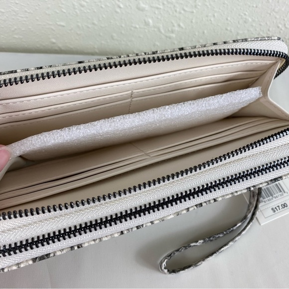 NWT A New Day Snakeskin Zippered Wallet Wristlet - Picture 3 of 5